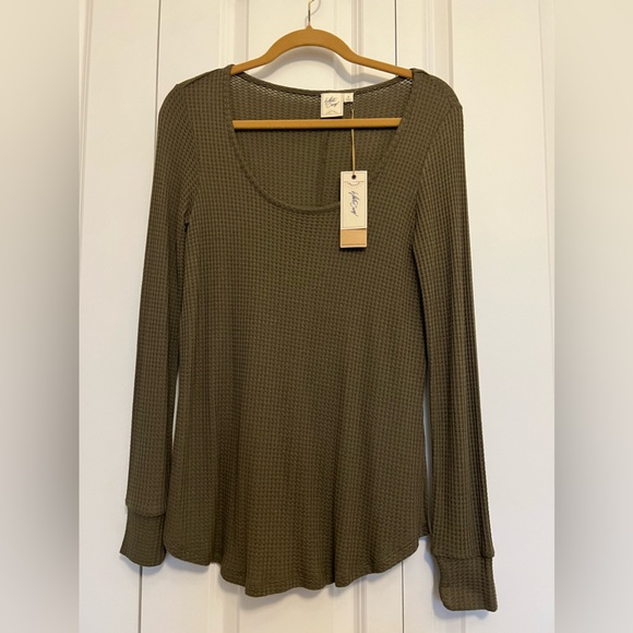 NWT ~ White Crow Olive green long sleeve waffle top - Picture 1 of 5
